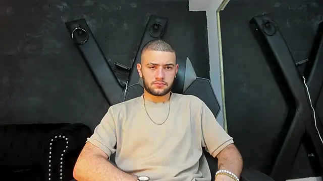 Snapshot of MaximusDick1_ chatting on September 19, 2025, 3:41 am MaximusDick1 online show from September 19, 2025, 3:41 am