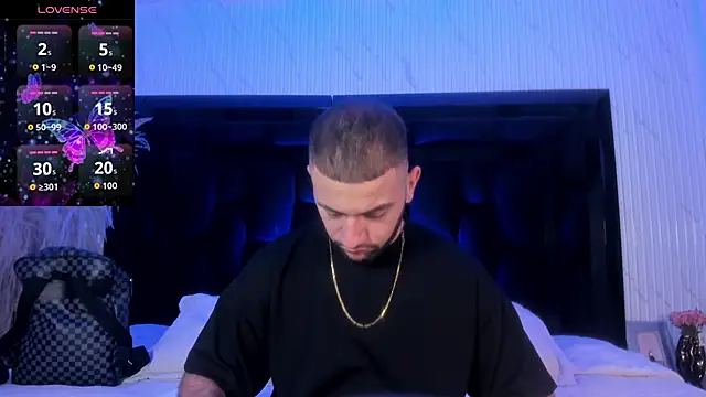 MaximusDick1  online show from April 26, 2026, 12:03 pm