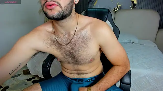 Snapshot of MaximusDick1_ chatting on July 29, 2026, 12:58 pm MaximusDick1 online show from July 29, 2026, 12:58 pm