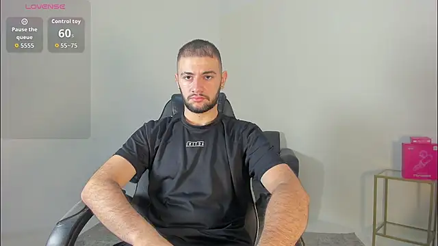 Snapshot of MaximusDick1_ chatting on July 30, 2026, 12:15 pm MaximusDick1 online show from July 30, 2026, 12:15 pm