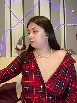 Jadelli online show from March 6, 2025, 6:05 pm