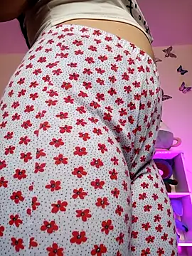 Snapshot of Sofia-Cam chatting on May 10, 2026, 6:13 pm Sofia-Cam online show from May 10, 2026, 6:13 pm