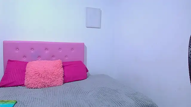 Snapshot of issa_kitty chatting on January 30, 2025, 6:46 am issa kitty online show from January 30, 2025, 6:46 am