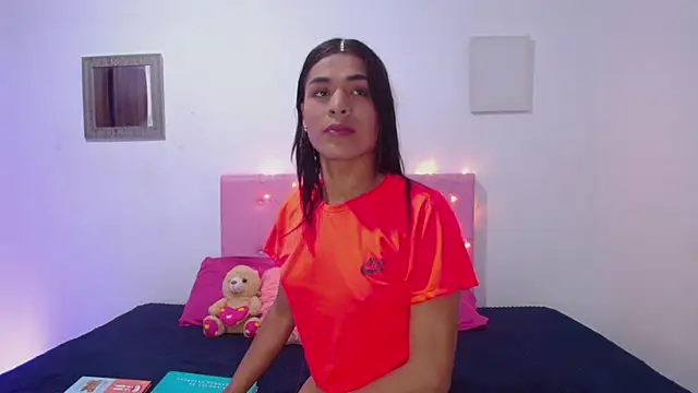 Snapshot of issa_kitty chatting on February 22, 2025, 2:41 pm issa kitty online show from February 22, 2025, 2:41 pm