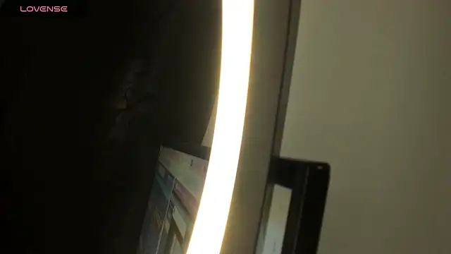 Snapshot of issa_kitty chatting on October 28, 2025, 7:16 pm issa kitty online show from October 28, 2025, 7:16 pm