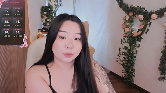 Snapshot of mei_honey_ chatting on January 18, 2025, 1:29 pm mei honey online show from January 18, 2025, 1:29 pm