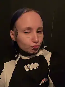 Snapshot of mei_honey_ chatting on January 26, 2025, 11:39 pm mei honey online show from January 26, 2025, 11:39 pm