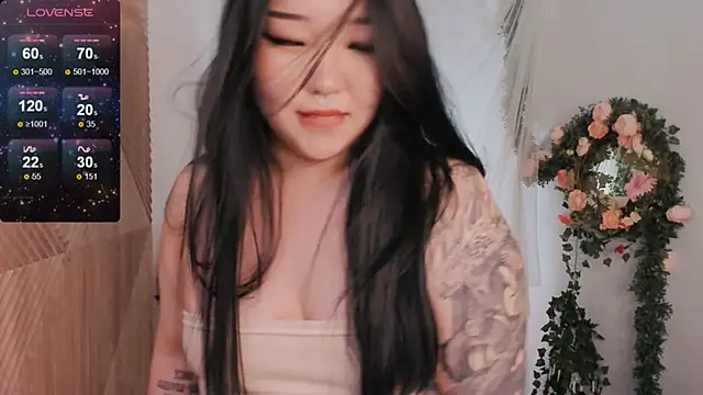 Snapshot of mei_honey_ chatting on February 21, 2025, 5:09 pm mei honey online show from February 21, 2025, 5:09 pm