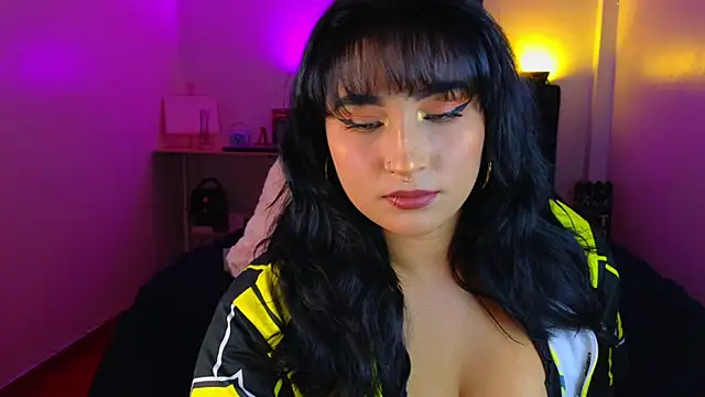 Pauilina online show from July 27, 2026, 7:54 pm