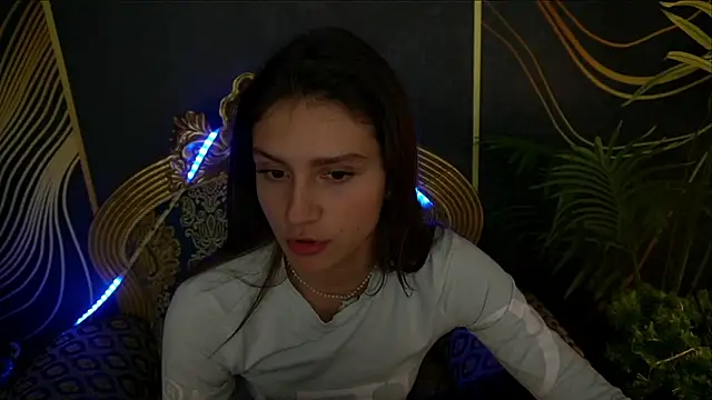 Snapshot of ValeryRoyale chatting on February 4, 2025, 12:00 pm ValeryRoyale online show from February 4, 2025, 12:00 pm