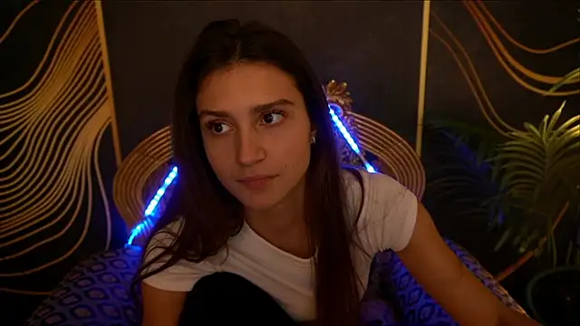 Snapshot of ValeryRoyale chatting on February 9, 2025, 12:08 pm ValeryRoyale online show from February 9, 2025, 12:08 pm