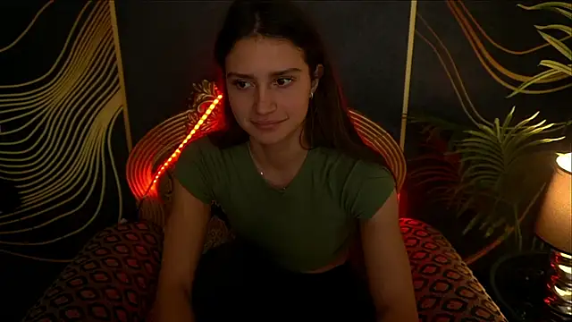 Snapshot of ValeryRoyale chatting on February 10, 2025, 2:48 pm ValeryRoyale online show from February 10, 2025, 2:48 pm