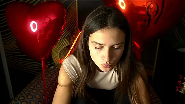 Snapshot of ValeryRoyale chatting on February 11, 2025, 5:40 pm ValeryRoyale online show from February 11, 2025, 5:40 pm