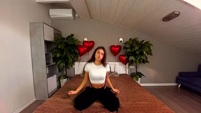 Snapshot of ValeryRoyale chatting on February 18, 2025, 11:22 am ValeryRoyale online show from February 18, 2025, 11:22 am