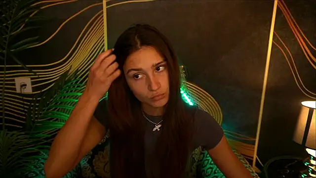 Snapshot of ValeryRoyale chatting on March 18, 2025, 2:15 pm ValeryRoyale online show from March 18, 2025, 2:15 pm