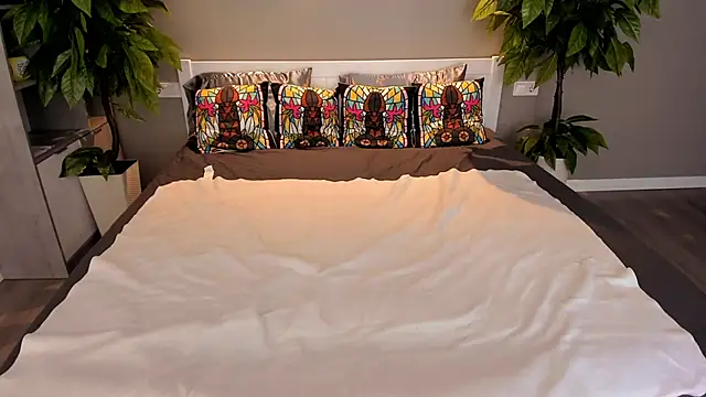 Snapshot of ValeryRoyale chatting on October 12, 2025, 6:12 am ValeryRoyale online show from October 12, 2025, 6:12 am