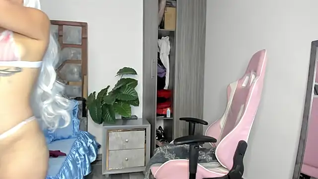 BRITHANY SPARK online show from January 30, 2025, 7:48 pm