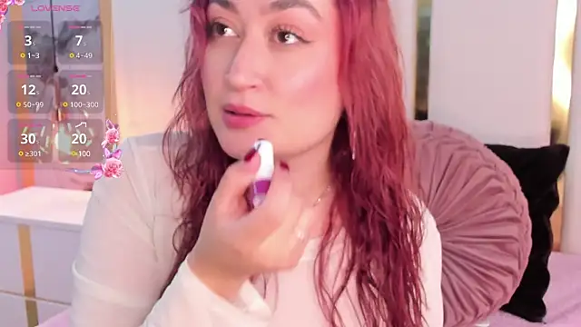 SalommeFlores online show from February 14, 2025, 12:09 am