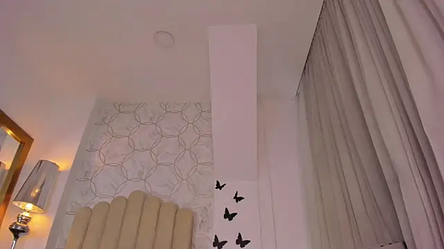 Snapshot of Foxy200__ chatting on June 20, 2026, 8:11 pm Foxy200 online show from June 20, 2026, 8:11 pm