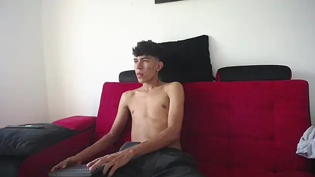 Snapshot of mister_jhonxxx chatting on December 6, 2024, 1:44 pm mister jhonxxx online show from December 6, 2024, 1:44 pm