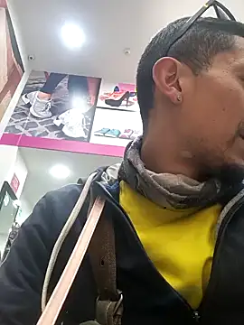 Snapshot of jeremiabello chatting on December 22, 2024, 8:36 pm jeremiabello online show from December 22, 2024, 8:36 pm