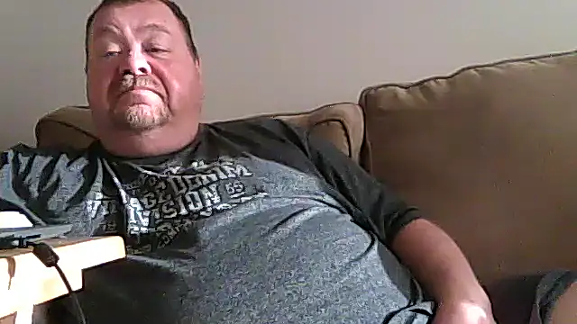 Snapshot of hitman_35 chatting on June 25, 2026, 2:22 am hitman 35 online show from June 25, 2026, 2:22 am