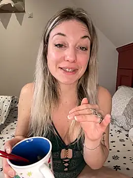 carlaaa online show from February 9, 2026, 9:08 pm