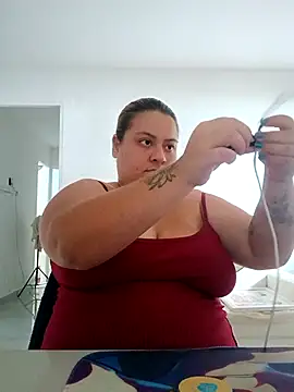 Snapshot of carola_hotwife chatting on May 4, 2026, 12:12 pm carola hotwife online show from May 4, 2026, 12:12 pm