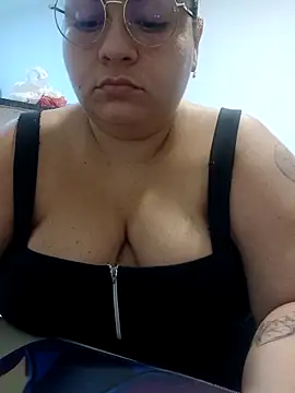 Snapshot of carola_hotwife chatting on May 11, 2026, 11:38 am carola hotwife online show from May 11, 2026, 11:38 am