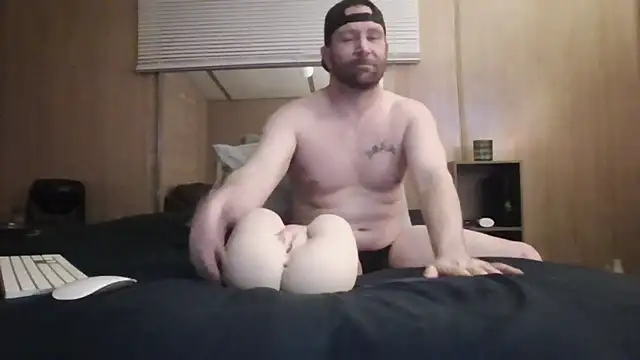 Edward LongCock online show from May 3, 2026, 4:29 am