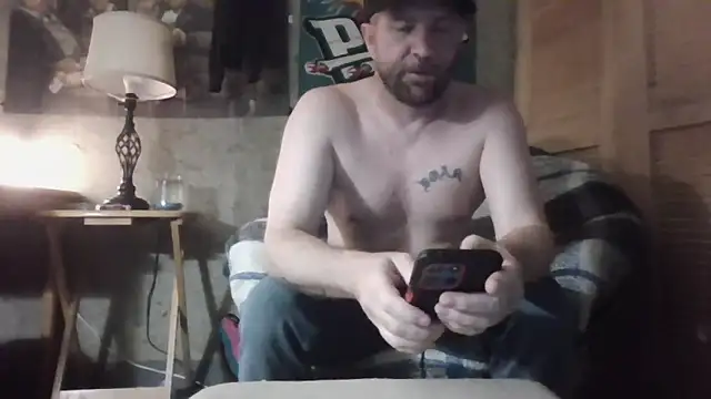 Snapshot of Edward_LongCock chatting on June 14, 2026, 8:33 pm Edward LongCock online show from June 14, 2026, 8:33 pm