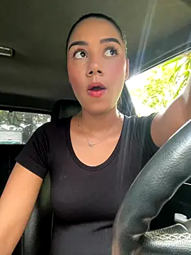  Luana online show from November 10, 2025, 5:56 pm