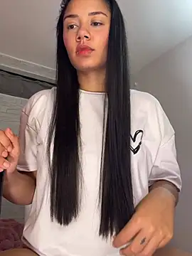  Luana online show from May 12, 2026, 2:52 am