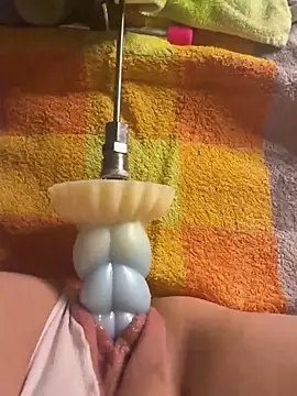 Snapshot of luisa1 chatting on September 23, 2025, 6:33 pm luisa1 online show from September 23, 2025, 6:33 pm