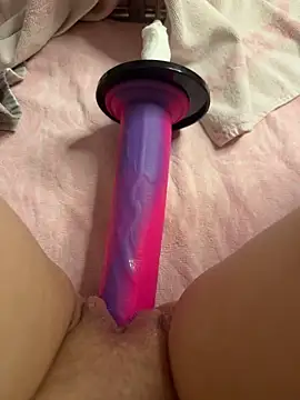 Snapshot of luisa1 chatting on November 15, 2025, 7:43 pm luisa1 online show from November 15, 2025, 7:43 pm