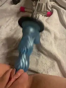 Snapshot of luisa1 chatting on December 17, 2025, 8:15 pm luisa1 online show from December 17, 2025, 8:15 pm