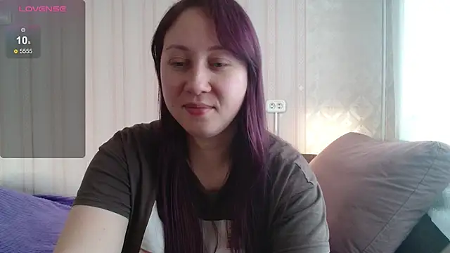 Snapshot of KellyCrystall chatting on December 14, 2024, 5:40 am KellyCrystall online show from December 14, 2024, 5:40 am