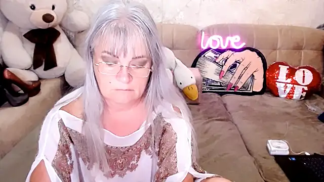 SiberiabBerry online show from August 3, 2026, 2:21 am