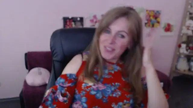 Snapshot of Hot_Milady chatting on June 19, 2026, 7:23 am Hot Milady online show from June 19, 2026, 7:23 am