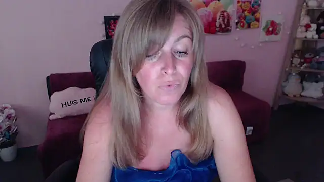 Snapshot of Hot_Milady chatting on July 7, 2026, 7:45 am Hot Milady online show from July 7, 2026, 7:45 am