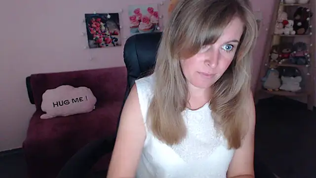 Snapshot of Hot_Milady chatting on July 27, 2026, 7:15 am Hot Milady online show from July 27, 2026, 7:15 am