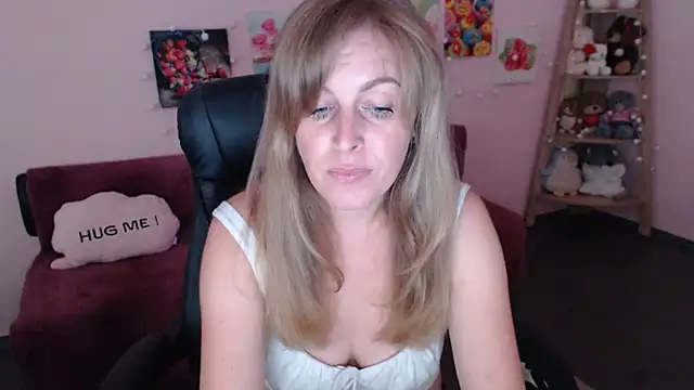 Snapshot of Hot_Milady chatting on July 30, 2026, 7:29 am Hot Milady online show from July 30, 2026, 7:29 am