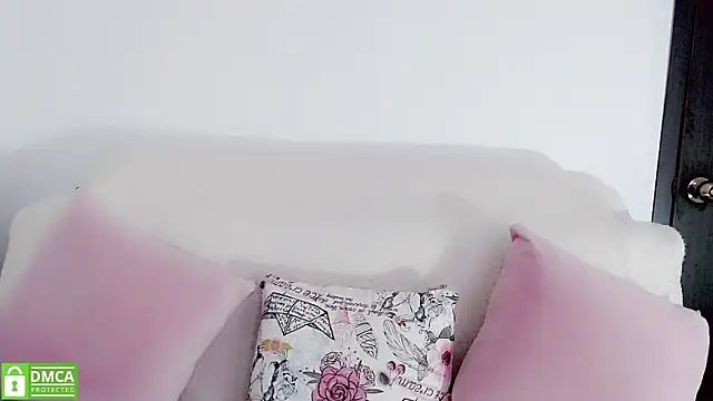 Snapshot of mariana_katto chatting on January 21, 2025, 5:41 pm mariana katto online show from January 21, 2025, 5:41 pm