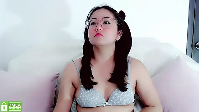 Snapshot of mariana_katto chatting on March 13, 2025, 6:01 pm mariana katto online show from March 13, 2025, 6:01 pm