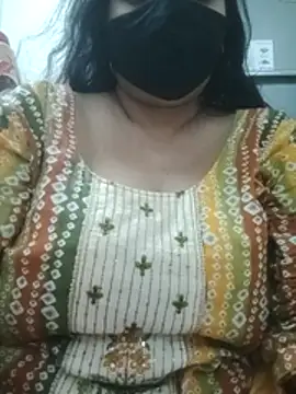 zeepe19 online show from March 11, 2026, 6:47 pm