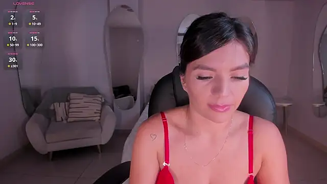 ValeriaRoldanX online show from February 15, 2025, 6:23 am