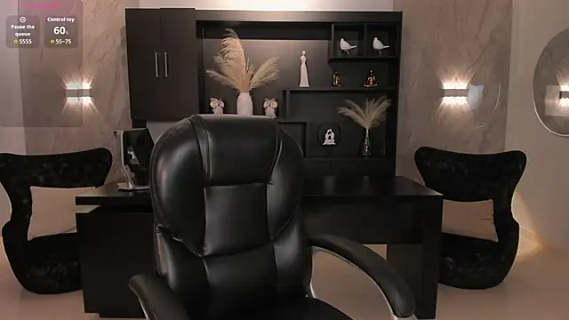 ValeriaRoldanX online show from October 18, 2025, 3:20 am