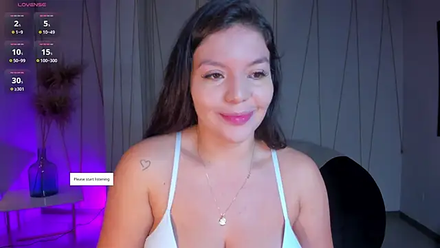 ValeriaRoldanX online show from July 9, 2026, 11:14 am