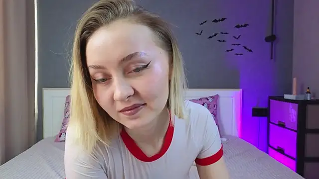 Snapshot of Your_Auggie chatting on December 7, 2024, 10:56 am Your Auggie online show from December 7, 2024, 10:56 am