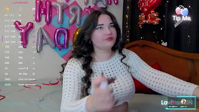 Lillianhot68 online show from February 20, 2025, 1:19 pm